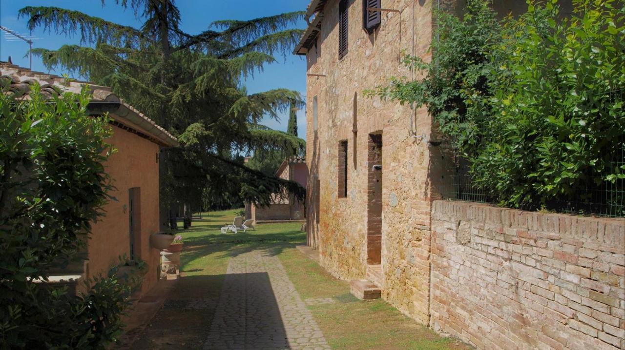 Agriturismo La Grotta Di Montecchino เซียนา ภายนอก รูปภาพ